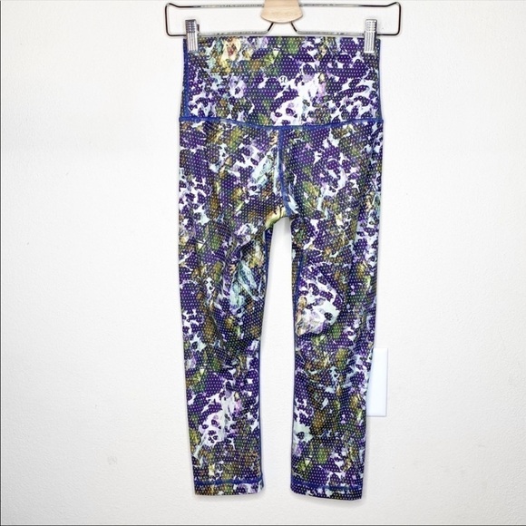 Lululemon Wunder Under Crop II *Full-On Luxtreme - Picture 1 of 7
